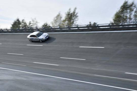 Audi A4 подобри рекорд за максимална скорост на Bugatti