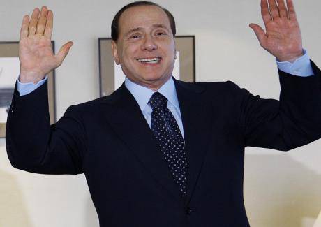 Публикуваха фотографии от секс вечеринките на Берлускони