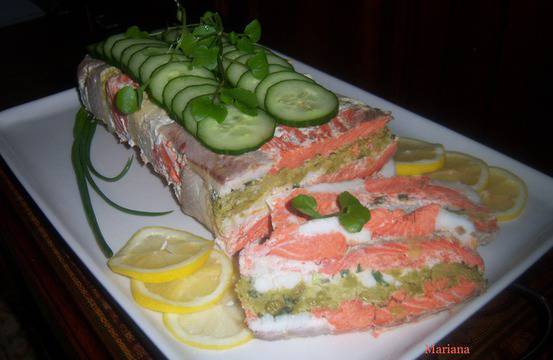 Раирано рибено руло от сьомга и сом( Striped fish terrine with salmon and catfish)