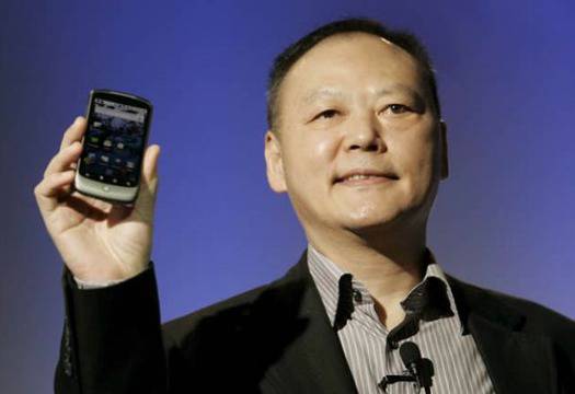 HTC планира чудовищен Android смартфон за 2013