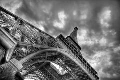 Париж - приказка и магия в един град