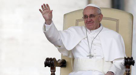 Папа Франциск вече има 5 милиона последователи в Туитър