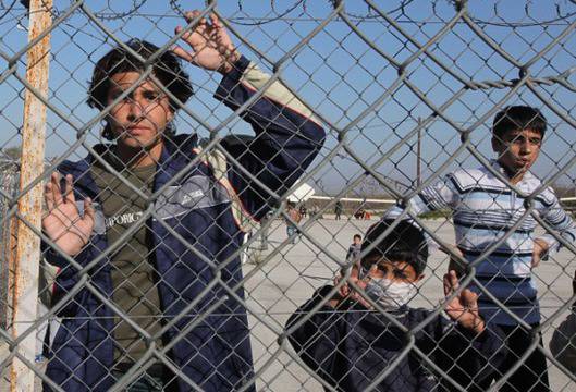 Турция строи стена срещу бежанците от Сирия