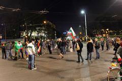 Протестиращи: Ще вгорчим живота на българина ако не поиска оставка!