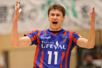 Български волейболист заби 37 точки на мач в Япония