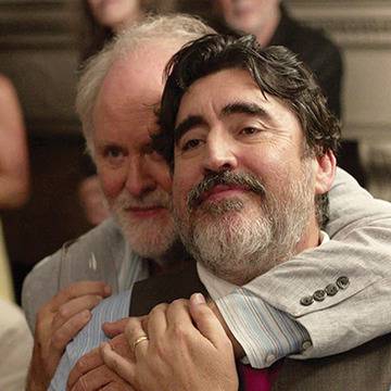 Джон Литгоу и Алфред Молина са възрастна гей двойка в “Любовта е странно нещо”