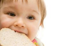 Когато детето е злоядо, дай му хлебче от Елиаз.