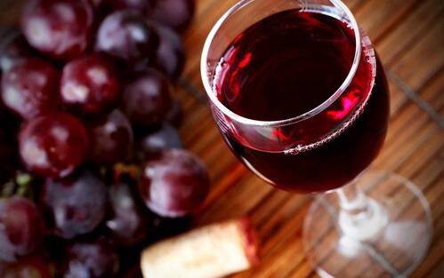Тайните на червеното вино и красотата