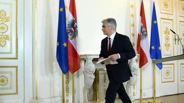 Канцлерът на Австрия подаде оставка