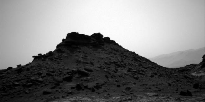 Марсоходът Кюриосити засне стръмно възвишение на Марс!