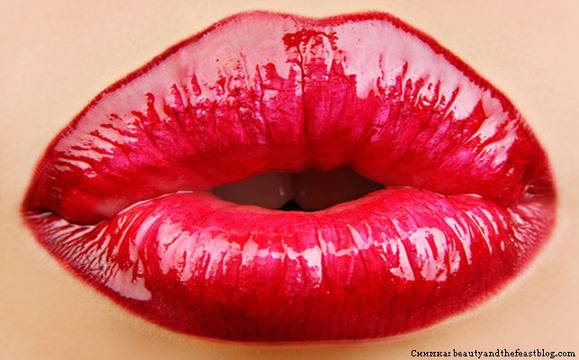 Светът отбелязва Международния ден на целувката