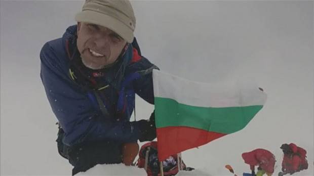 Борисов осигури хеликоптер за издирването на Боян Петров