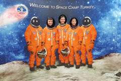 Разширяват се възможностите за участие на български ученици в космическия лагер по модел на NASA в Турция