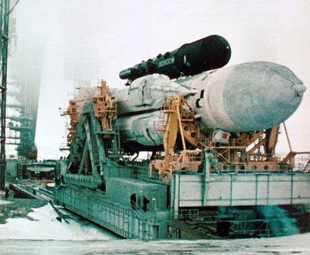 Днес се навършват 35 години от дебютното изстрелване на съветската свръхтежка ракета Енергия